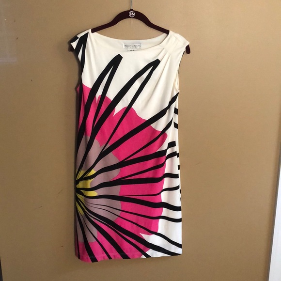 Beautiful Dress - Picture 1 of 1